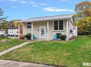 1300 W Sharon Ln, Springfield, IL 62702