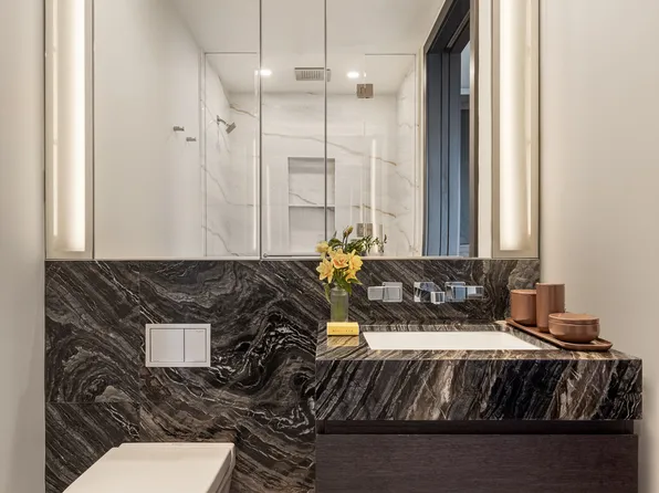 125 Greenwich Street 64D image 2 of 13