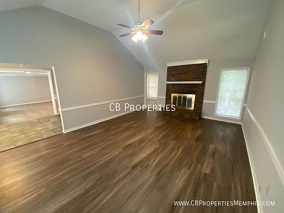 3rd image of 4386 Hunters Glen Dr E