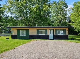 4042 S Oak Dr, Beaverton, MI 48612