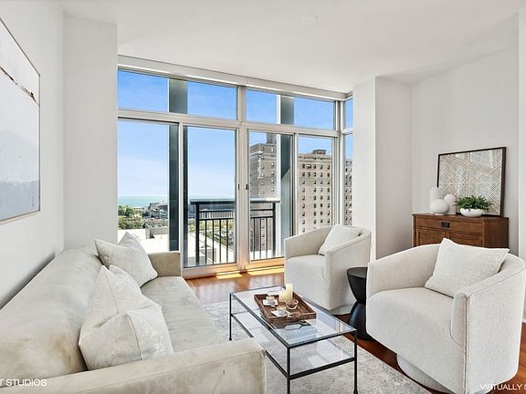 4th image of 1400 S Michigan Ave APT 1904