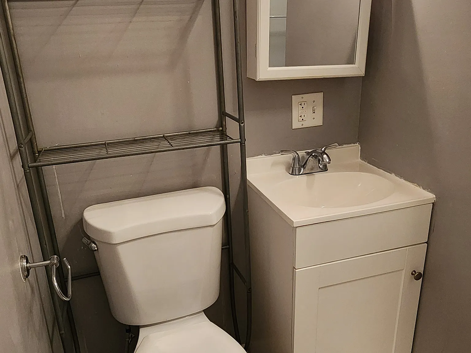 2 bed, 918 sqft, $1,700 — Photo 3