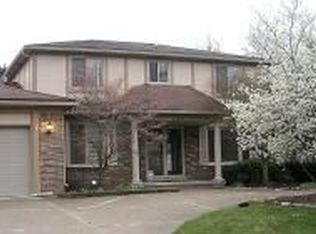 45891 Green Valley Rd, Plymouth, MI 48170