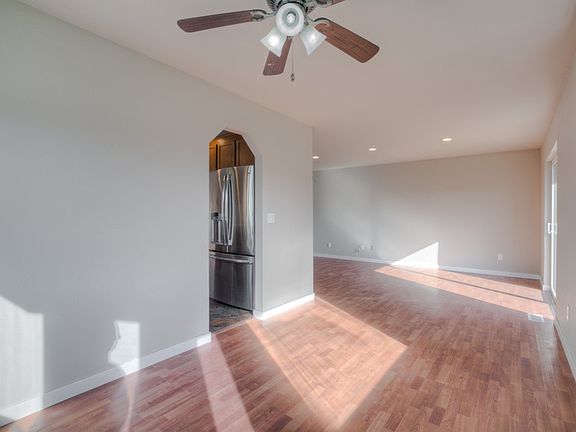 5th image of 15408 40th Ave E