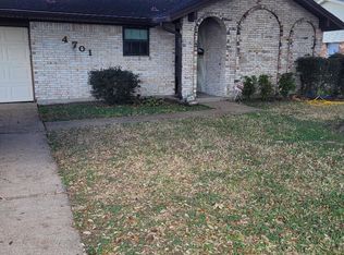 4701 Crepe Myrtle Ln, Pasadena, TX 77505