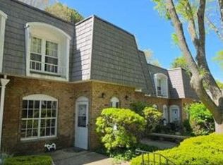 655 Middle Country Rd, Coram, NY 11727
