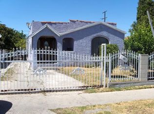 219 E 74th St, Los Angeles, CA 90003