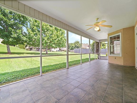 2nd image of 253 Lexington Pl