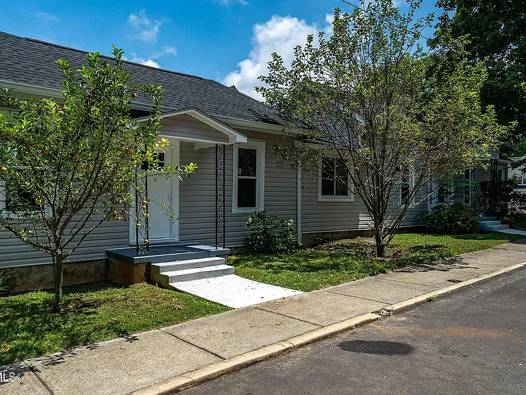1007 Spring St — Photo 37