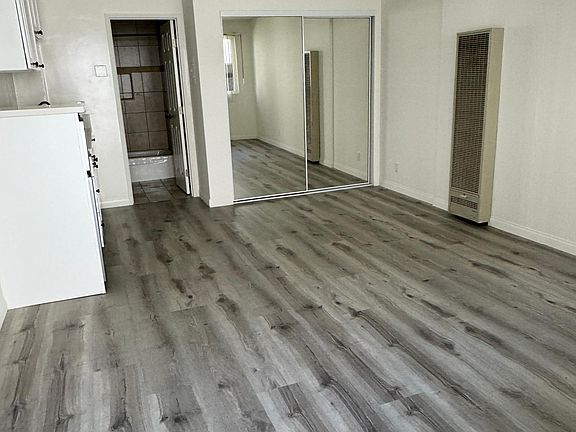 2nd image of 3615 Bagley Ave Unit 8