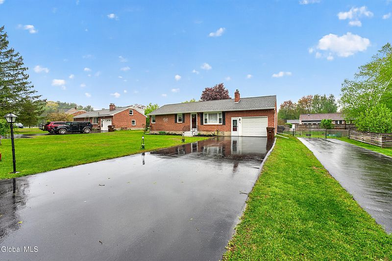 2nd image of 104 Marjorie Drive
