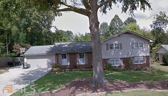2nd image of 104 Brentwood Dr