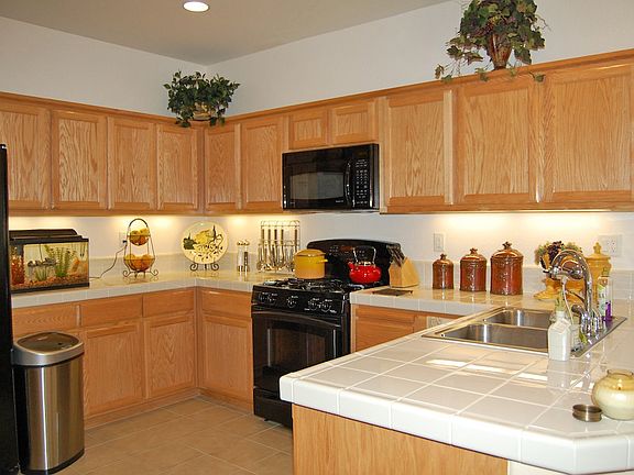 5th image of 7804 La Piedra Pl