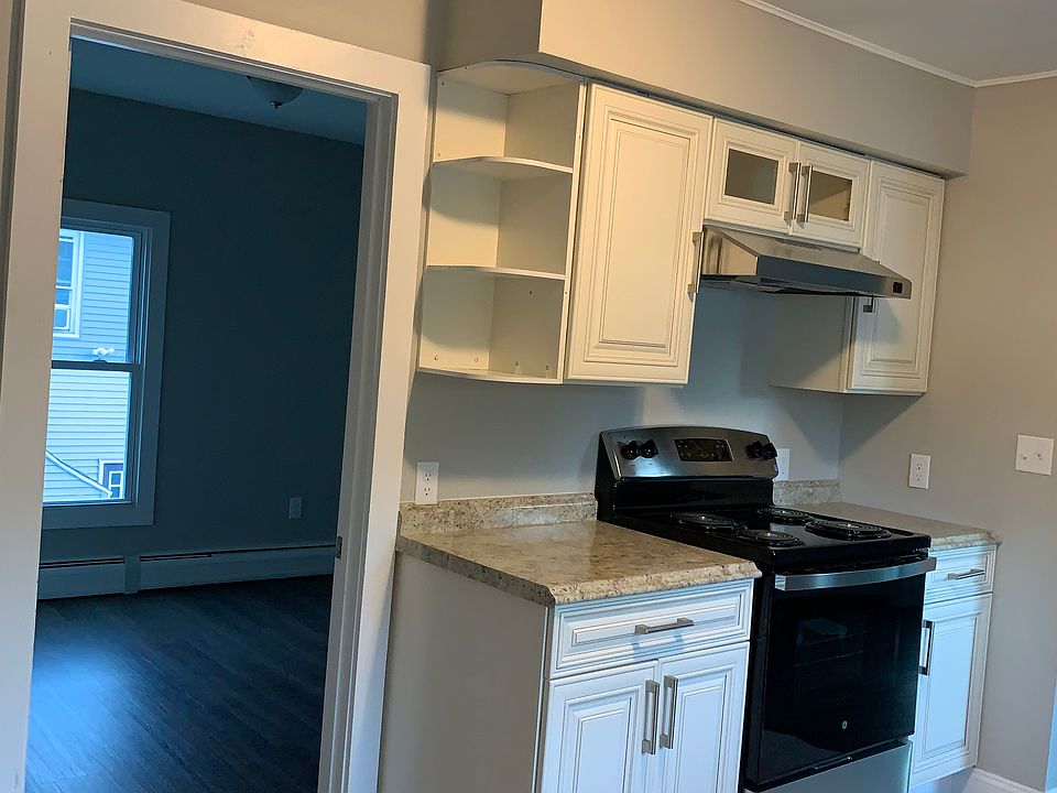 1st image of 12 Crystal St #1