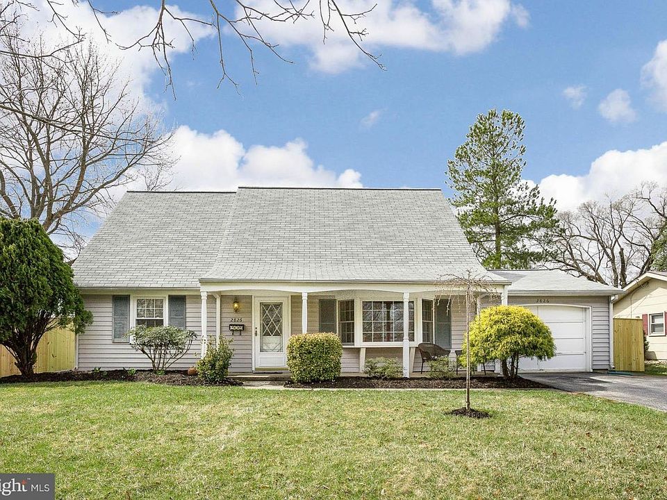 2nd image of 2826 Belair Dr