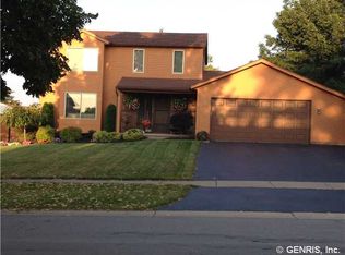 10 Fraser Dr, Hilton, NY 14468