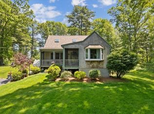 33 Stone St, Middleboro, MA 02346