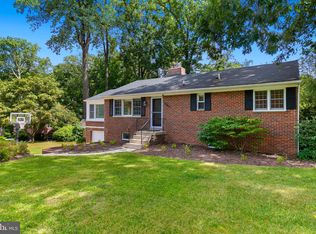 10601 Kinloch Rd, Silver Spring, MD 20903