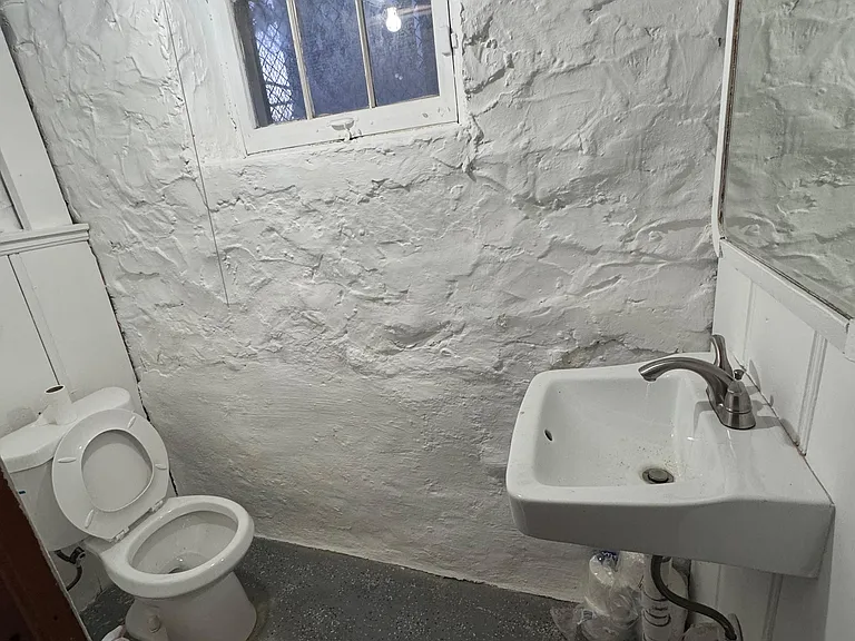 Private 1/2 bath