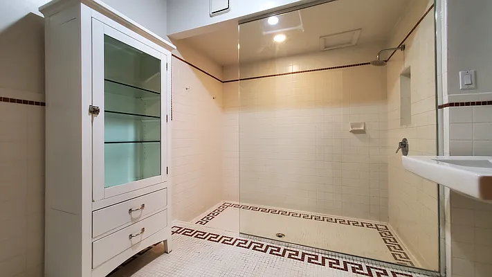 Rented by Brown Harris Stevens | media 6