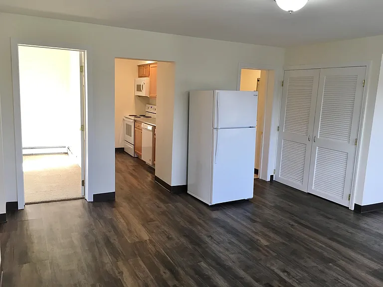 93 2nd St #3 — Photo 26
