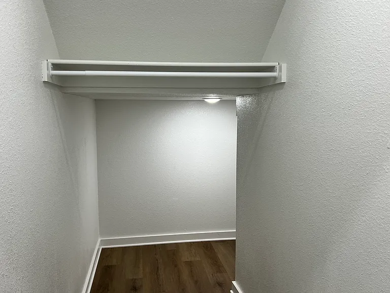 502 Cosmos St — Photo 11