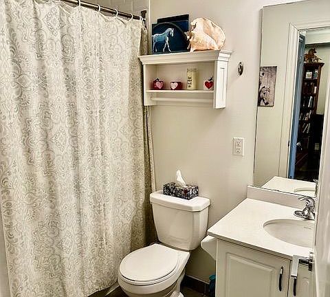 3rd image of 3563 Lake Shore Blvd W #214