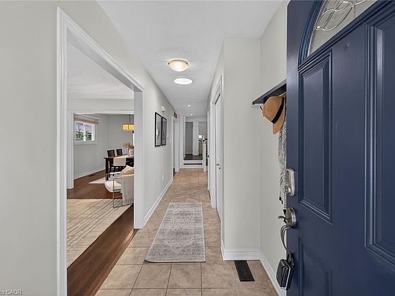4th image of 55 Horizon Ct