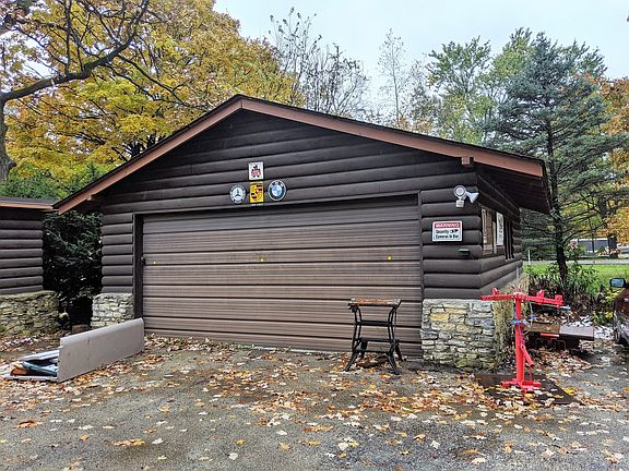 4th image of 700 Sugar Creek Dr