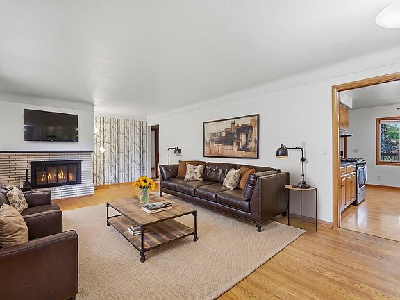 2nd image of 10019 Fremont Ave S