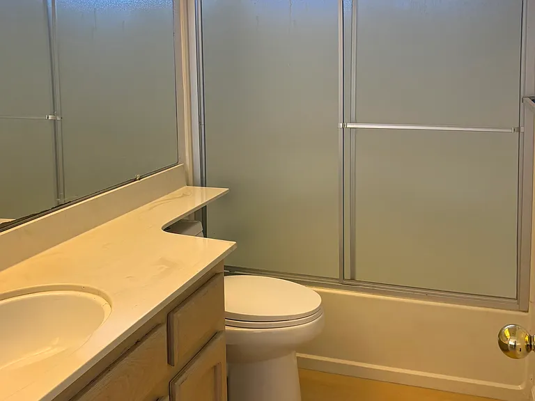 Upstairs Full Guest Bathroom