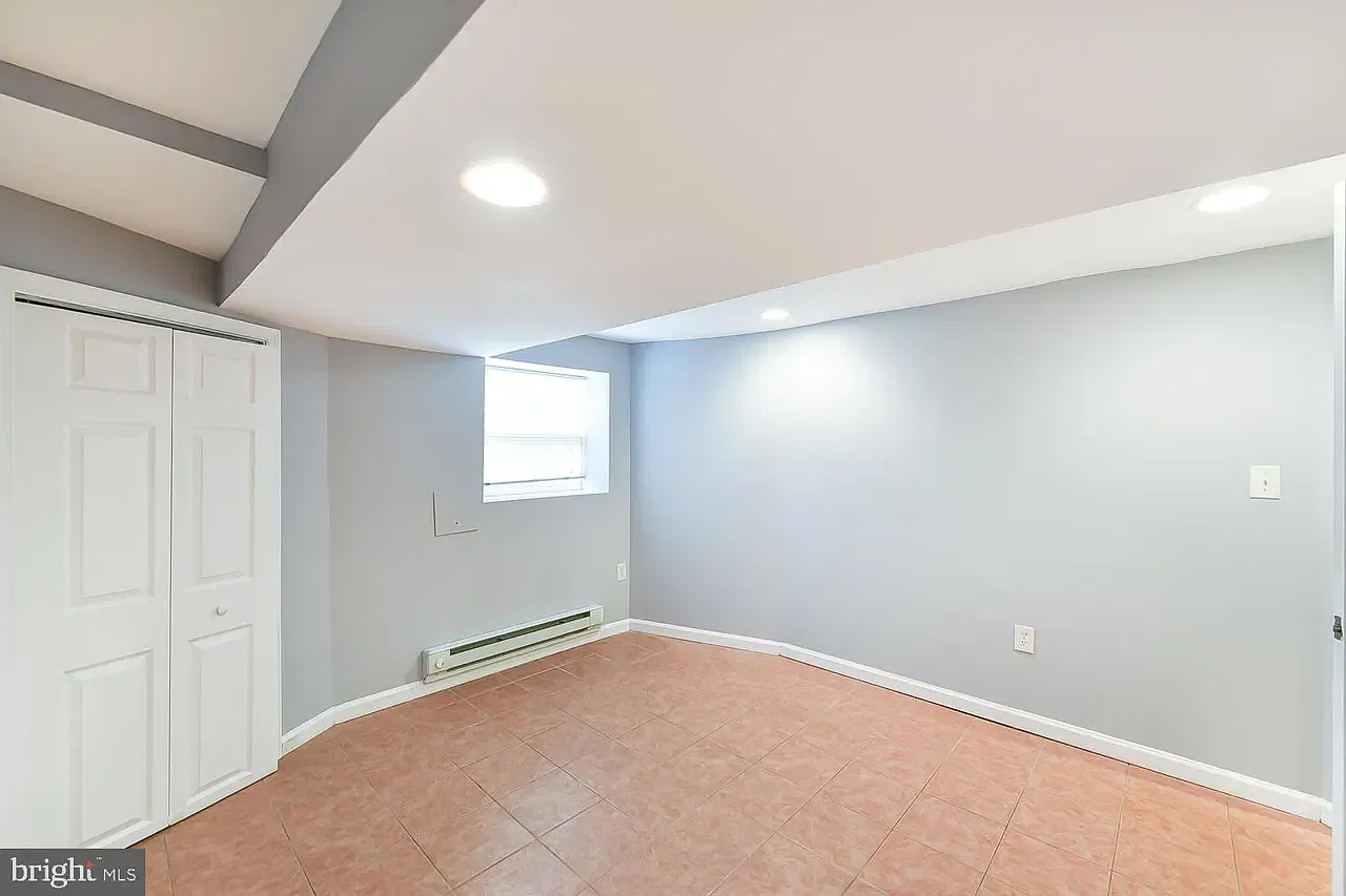 3 bed, $3,496 — Photo 2