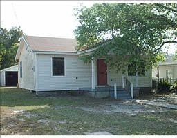 1st image of 812 Hardy Ave