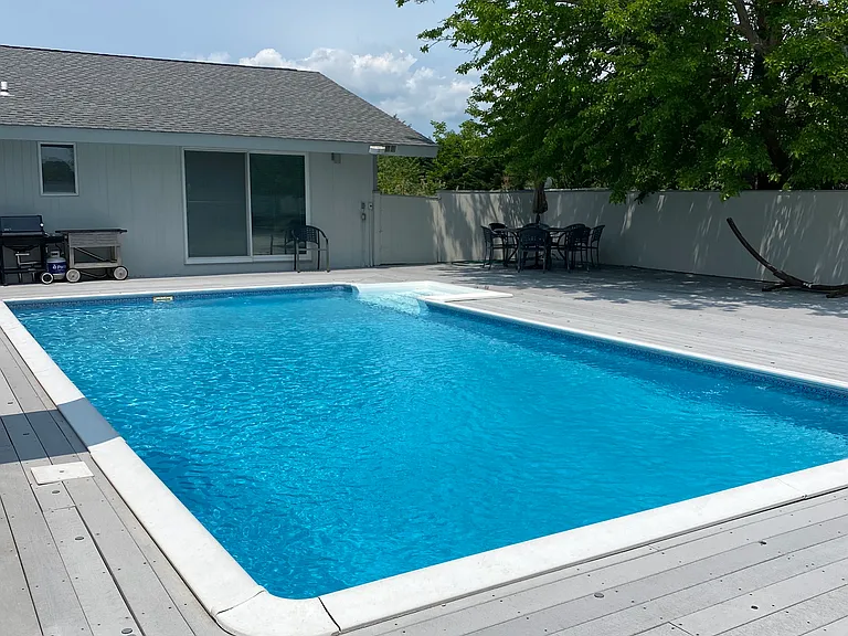 22 Meadow Ln — Photo 1