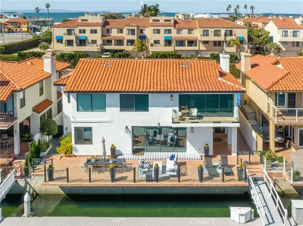 16572 Grimaud Ln, Huntington Beach, CA 92649