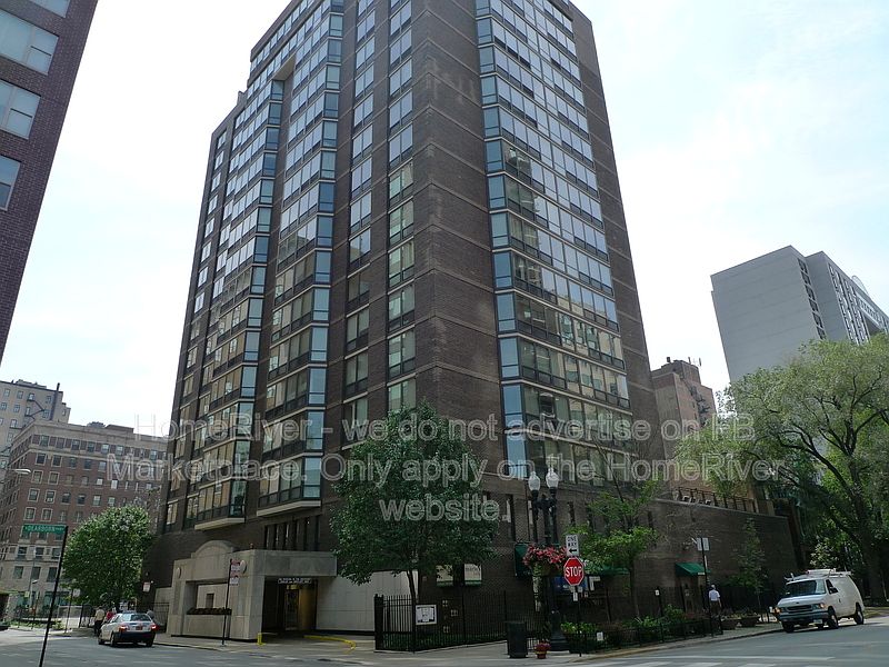 1st image of 21 W Goethe St APT 4E