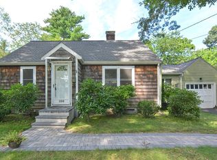 136 Oaks Rd, Framingham, MA 01701