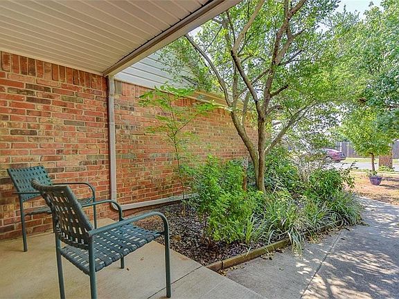 5th image of 313 Pine Cove Ct