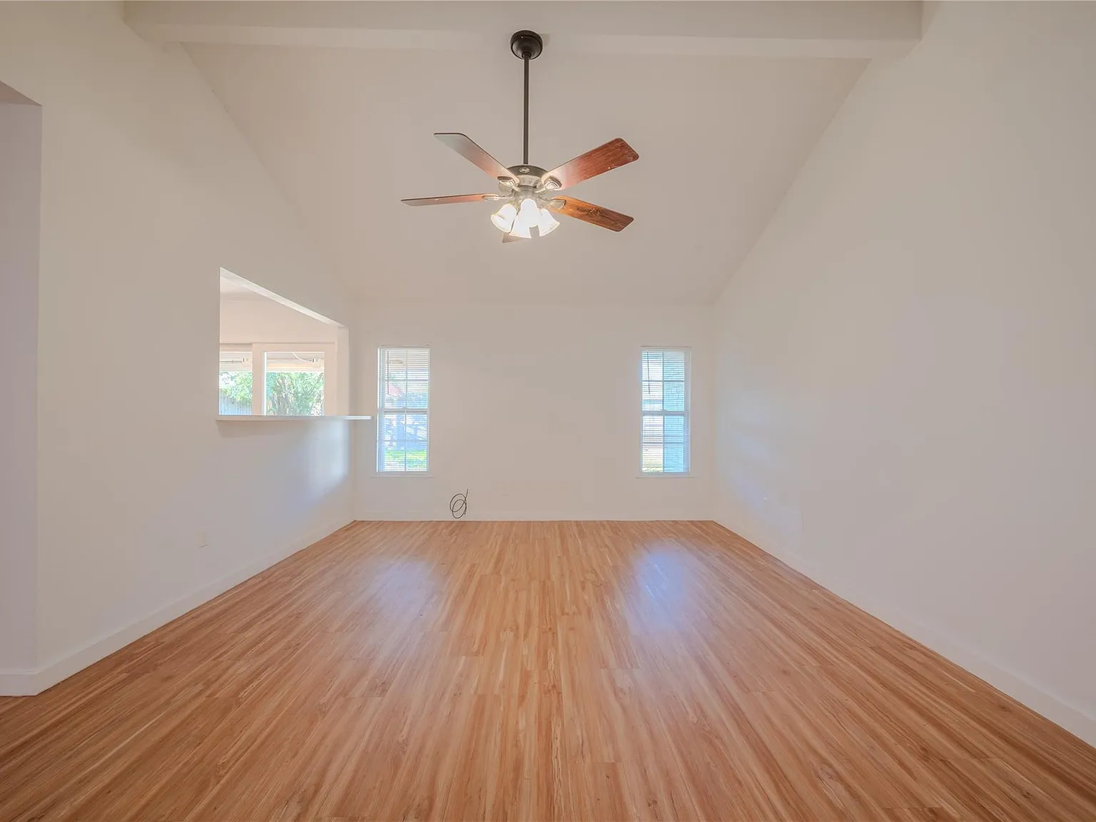 4 bed, 2.0 bath, 1632 sqft, $1,950 — Photo 3