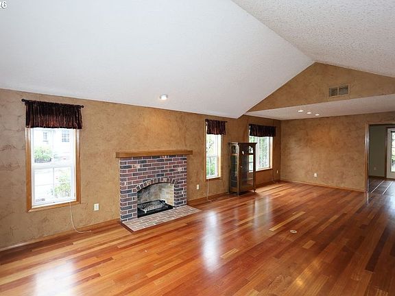 5th image of 1609 NE 150th Ave