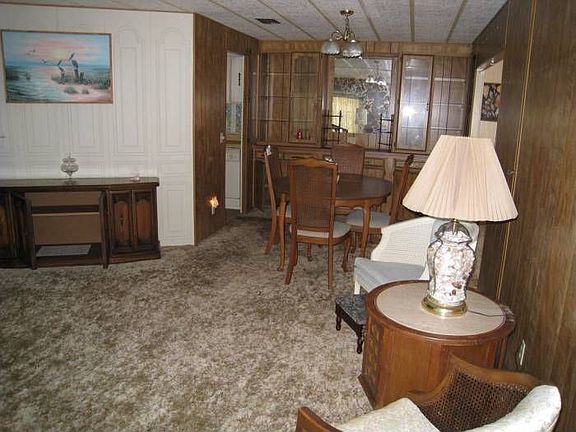 Liv Rm