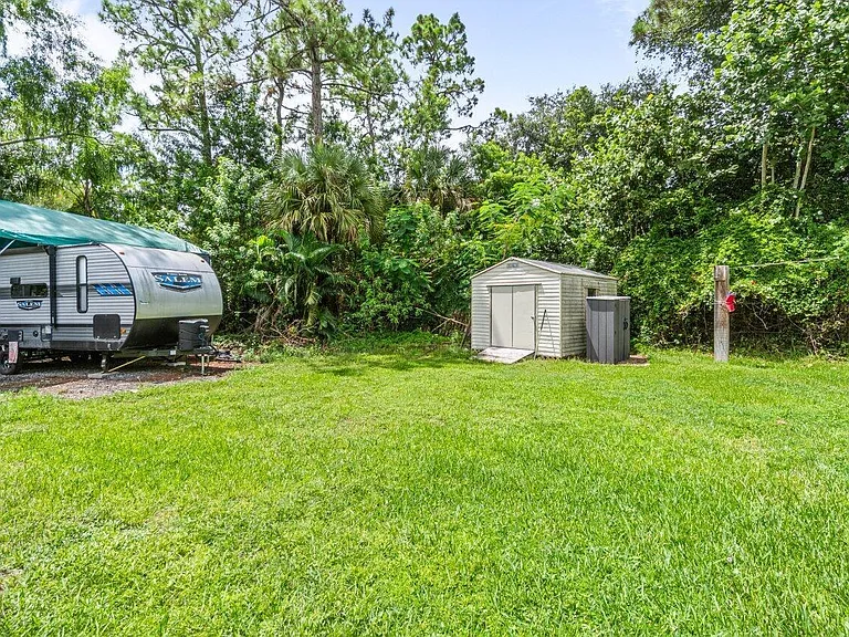 3303 Custer Ave — Photo 27