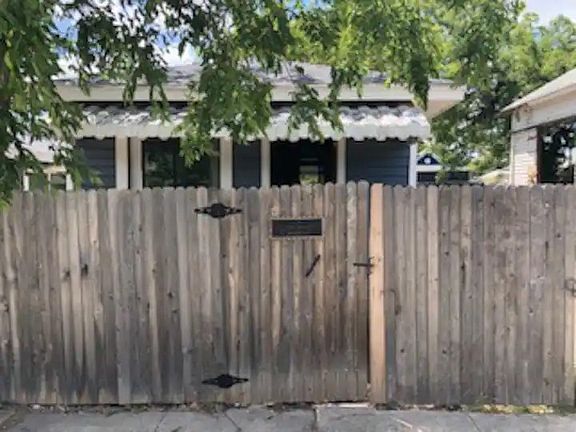 2nd image of 711 Nevada St