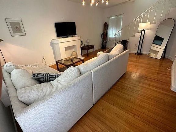 2nd image of 4019 N Meridian Ave #4019
