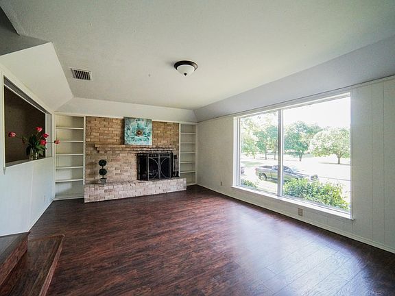 5th image of 2822 Golfing Green Dr #2824