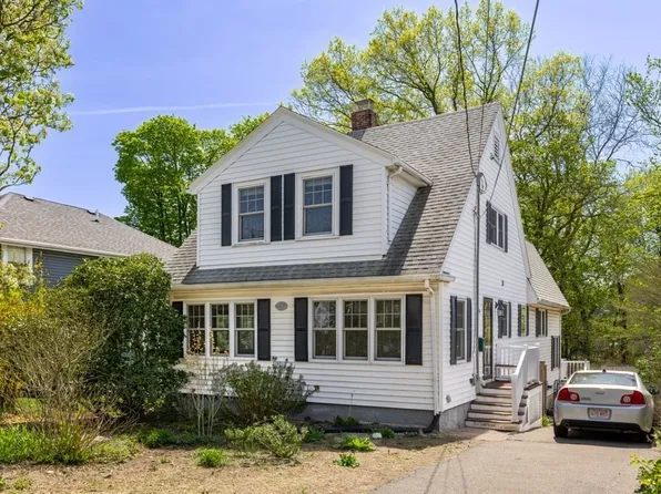 49 Wood St, Milton, MA 02186