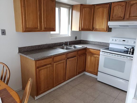 3rd image of 2180 Camden Ave