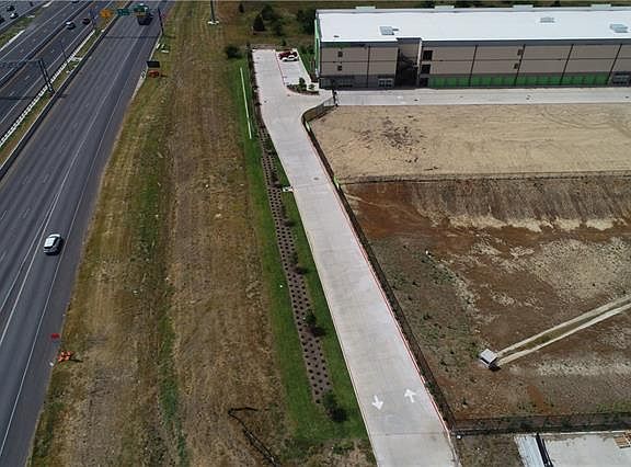 4th image of 6021 North Fwy