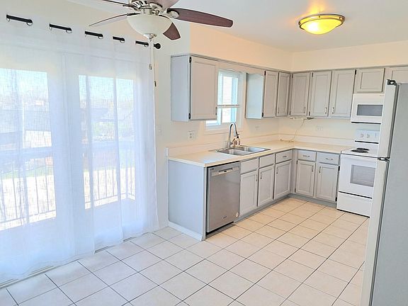 4th image of 694 Morningside Ct Unit 2E