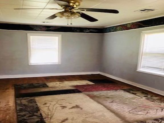 3rd image of 713 N 7th St